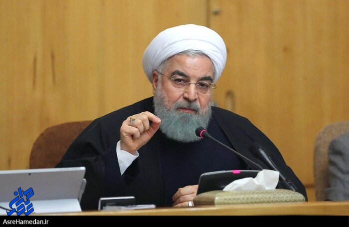 دستور روحانی برای بررسیِ بازگشایی مراکز پرتجمع