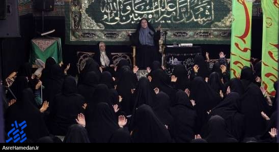 صدای مداحان زن در کوچه ها به گوش می رسد!