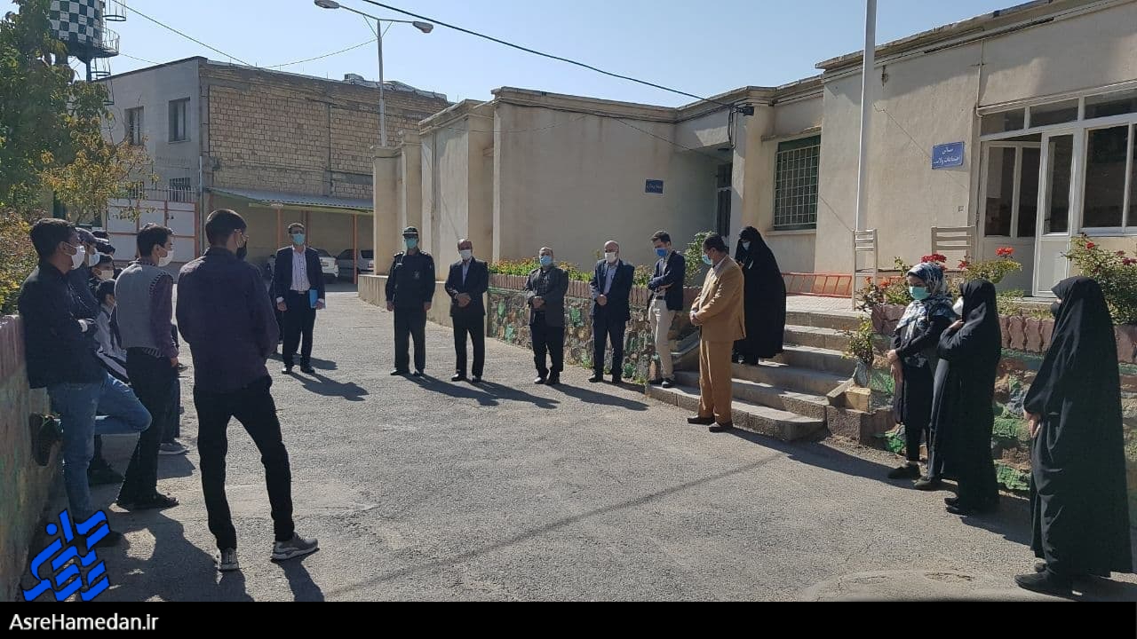 وقتی که فرماندار تویسرکان در وضعیت حاد کرونایی میزبان بیماران پوستی می شود!/پر و بال سوخته پروانه ای ها در آتش بی تدبیری