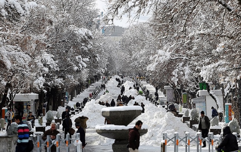 ریزش برف در همدان کاهش می‌یابد