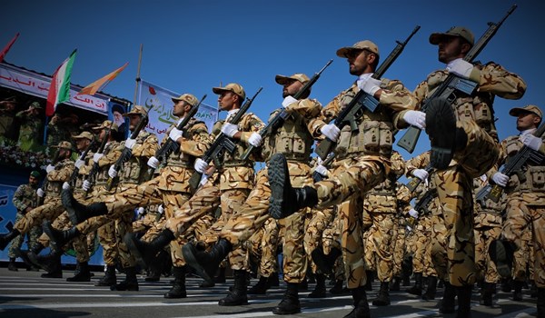 مراسم رژه نیروهای مسلح در همدان برگزار شد