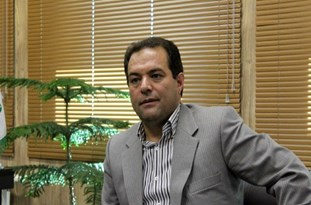 واگذاری ۴ دستگاه آمبولانس و ۱۰ دستگاه دیالیز از نتایج سفر وزیر بهداشت به رزن